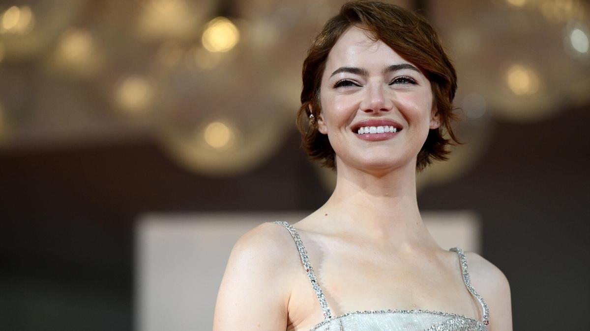 La actriz Emma Stone, uno de los rostros conocidos que se ha sumado a esta tendencia.