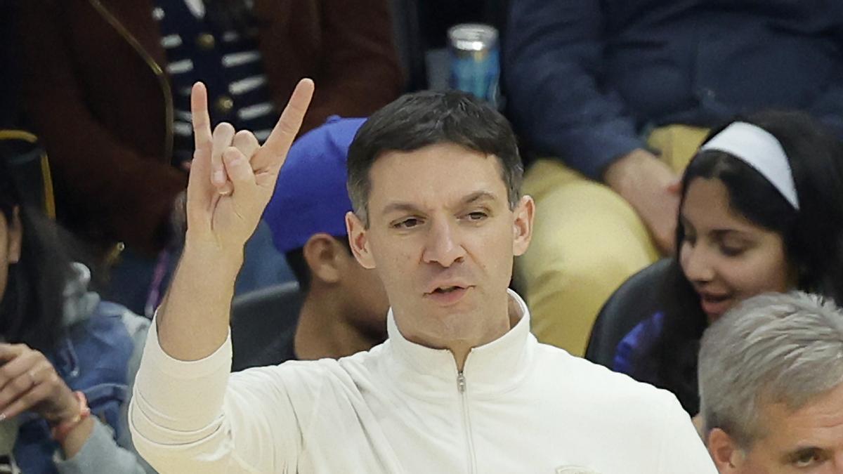 Mark_Daigneault, técnico de los Oklahoma City Thunders.