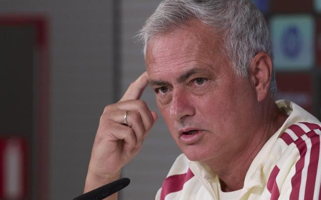 Mourinho, en una rueda de prensa.