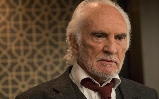 Terence Stamp en 'Criminales en el mar' (2019).