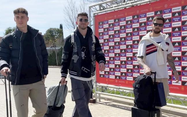 Kepa Arrizabalaga, Aymeric Laporte e Iñigo Martínez. Kepa Arrizabalaga, Aymeric Laporte e Iñigo Martínez.