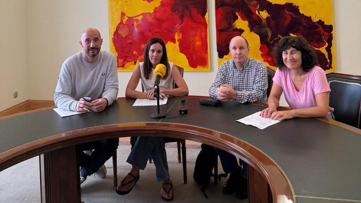 Presentacion de la XVII edición de la Beca Juan San Martín en el ayuntamiento de Eibar.