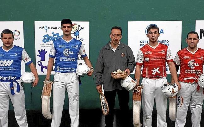 Barricart, Jabalera, Garrido, Saldias y Matxin III, antes del partido de ayer. | FOTO: FUNDACIÓN REMONTE Barricart, Jabalera, Garrido, Saldias y Matxin III, antes del partido de ayer. | FOTO: FUNDACIÓN REMONTE
