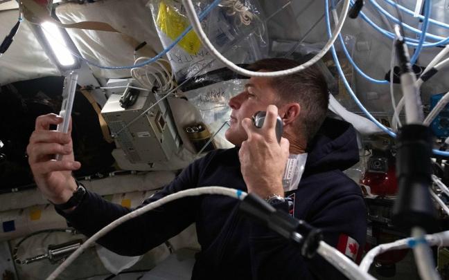 Reid Wiseman, Victor Glover, Christina Koch y Jeremy Hansen han observado un eclipse solar total desde el espacio.