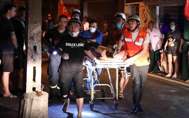 Al menos diez muertos en el incendio de un edificio en Hanói, según un portal de noticias Al menos diez muertos en el incendio de un edificio en Hanói, según un portal de noticias