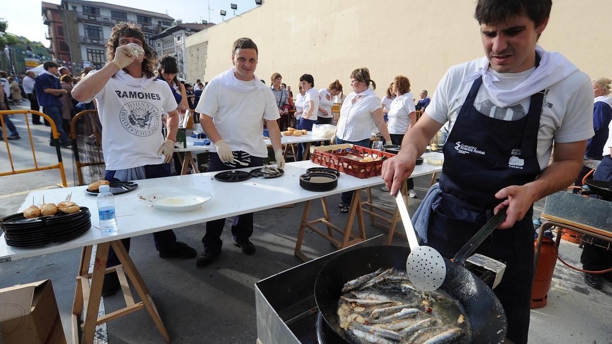 Getariarras celebrando el Antxua Eguna en un año anterior.
