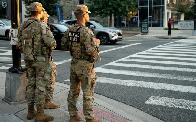 Agentes de la Guardia Nacional estadounidenses
