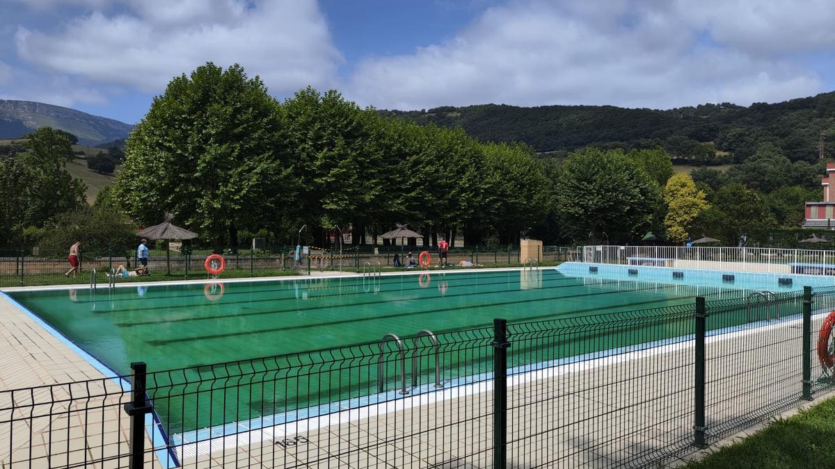 EH Bildu de Orduña ha criticado la gestión, la limpieza y el control de las piscinas al aire libre