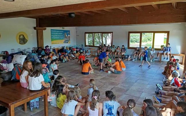 Un campamento de verano.