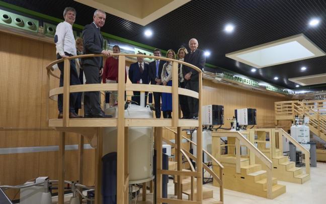 Urkullu, durante la inauguración de la instalación de Resonancia Mágnetica Nuclear (RMN) de CIC bioGUNE.