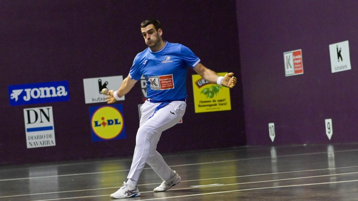 Jokin Altuna se lleva el bronce del Cuatro y Medio tras derrotar a Joseba Ezkurdia en Arrasate.