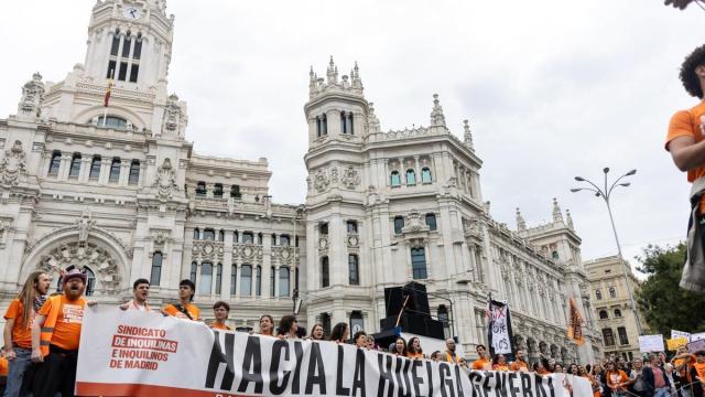 En imágenes: Miles de manifestantes abarrotan las calles de Madrid por la crisis de la vivienda