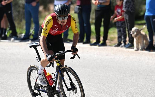 Alex Aranburu, en una etapa de la Vuelta a Andalucía.