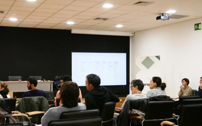 Imagen de una sesión del proyecto 'Hizkuntzak kudeatzen'.