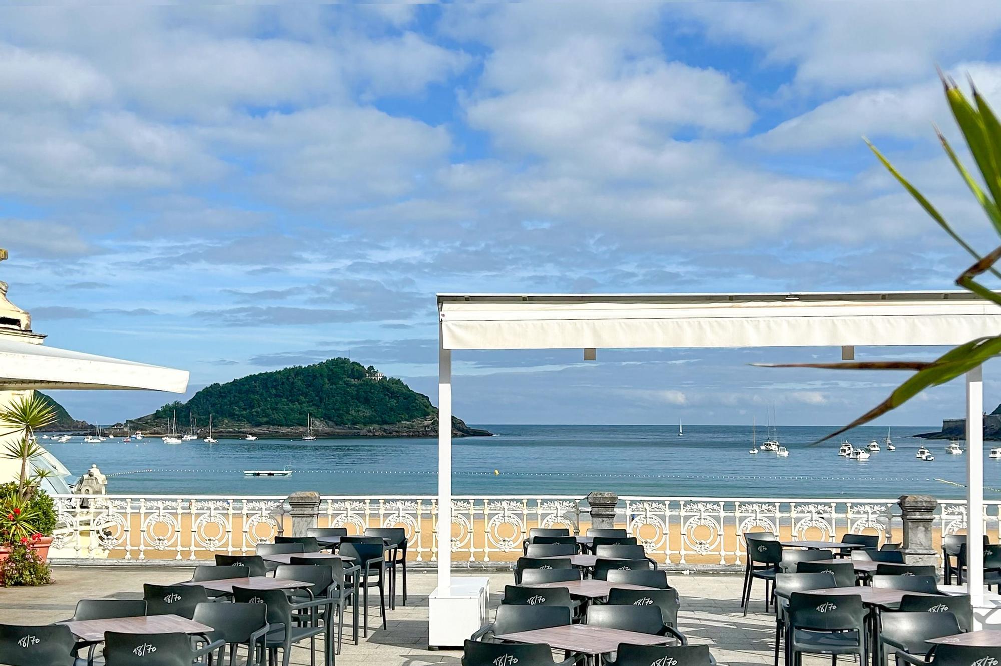 La Terraza Urgull ofrece unas impresionantes vistas al mar.