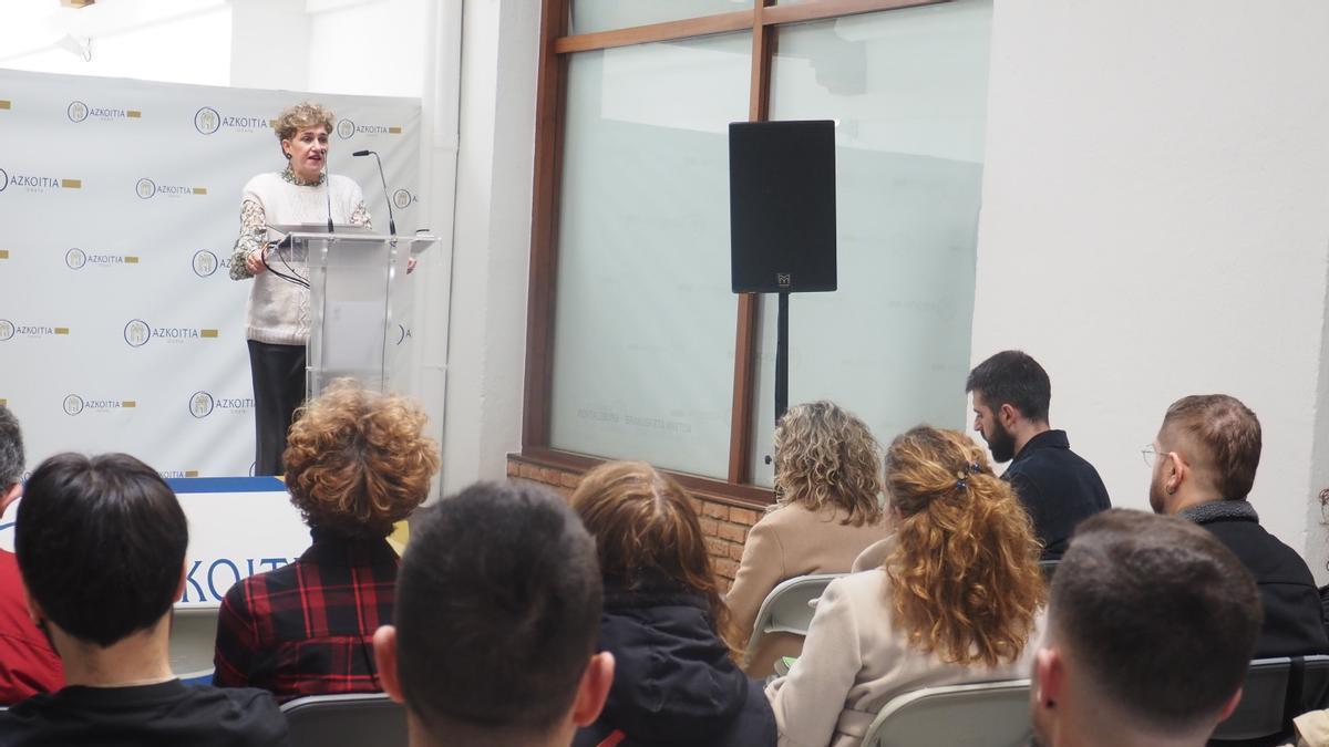 La alcaldesa de la localidad, Ana Azkoitia, puso en valor la importancia de aprovechar las capacidades de la tecnología para impulsar al comercio local