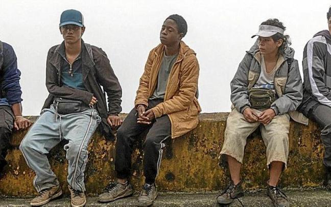 Rá, Culebro, Sere, Winny y Nano son los nombres de los cinco personajes a los que los llamados ‘actores naturales’ les imprimen reflejos y comportamientos de sí mismos. Rá, Culebro, Sere, Winny y Nano son los nombres de los cinco personajes a los que los llamados ‘actores naturales’ les imprimen reflejos y comportamientos de sí mismos.