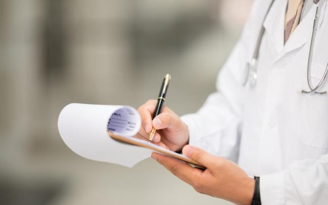 La sarcoidosis se caracteriza por una inflamación crónica que genera granulomas.