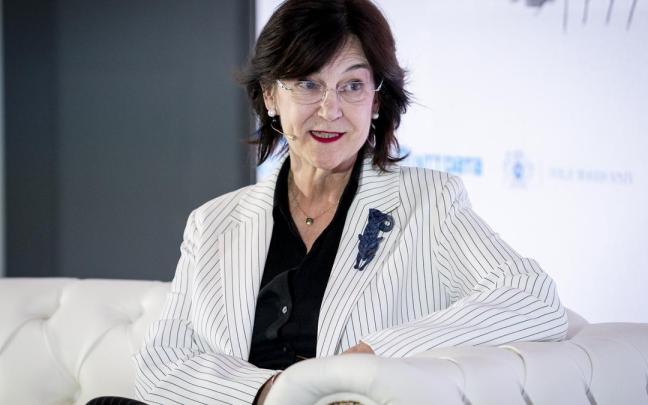 La presidenta de LA CNMC, Cani Fernández Vicién