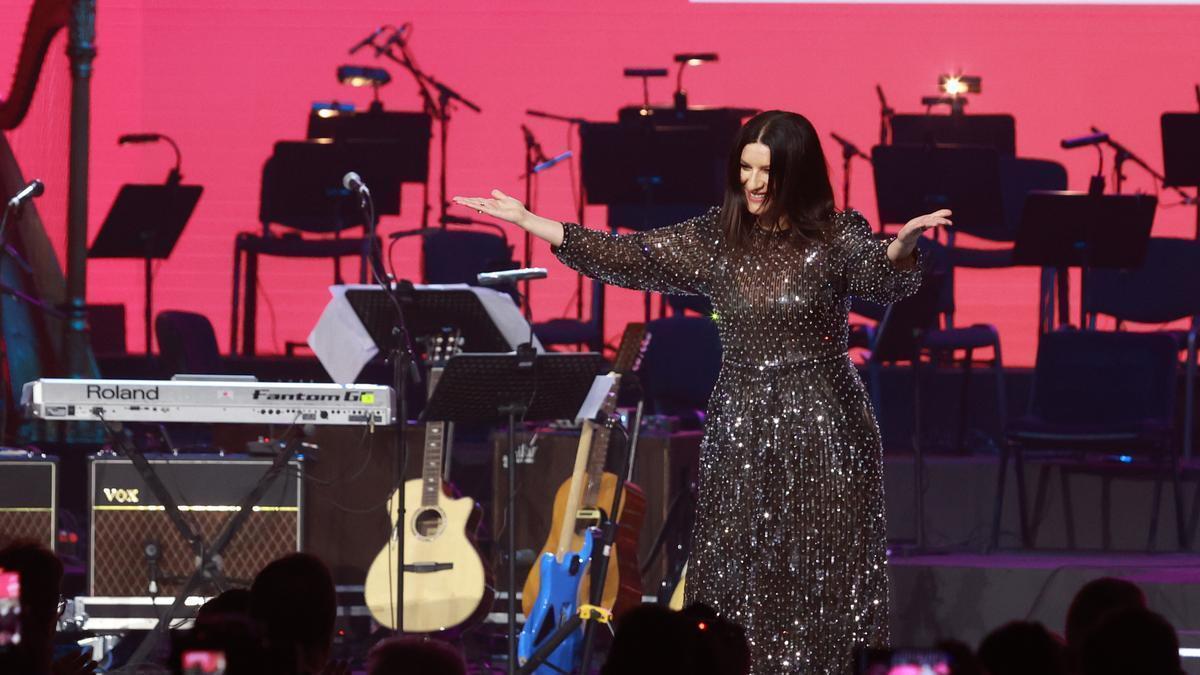 La cantante Laura Pausini durante la gala en el que se le entregó el Premio a la Persona del año de los Grammy Latino.