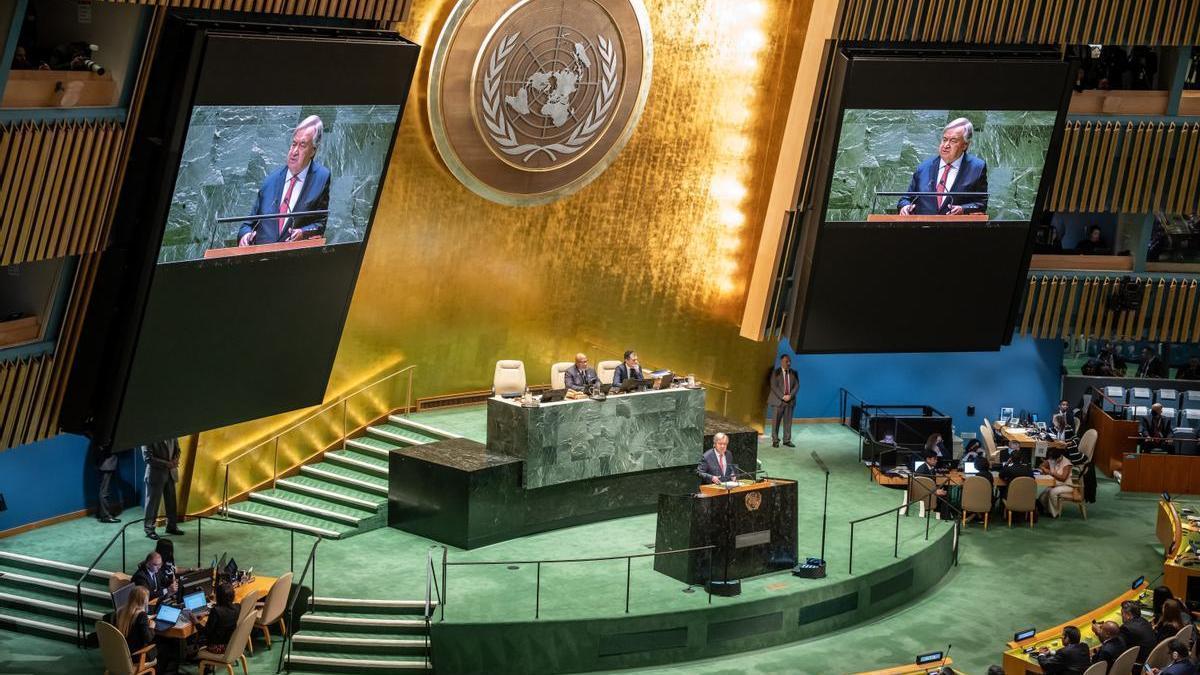Antonio Guterres interviene ante la Asamblea de la ONU.
