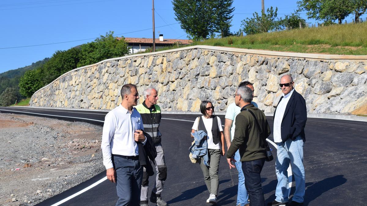 Visita al nuevo vial de Urnieta