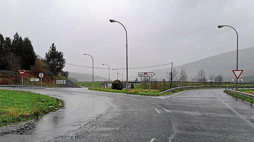 Farolas en una de las salidas de Amurrio hacia Orduña. | FOTO: AYUNTAMIENTO DE AMURRIO