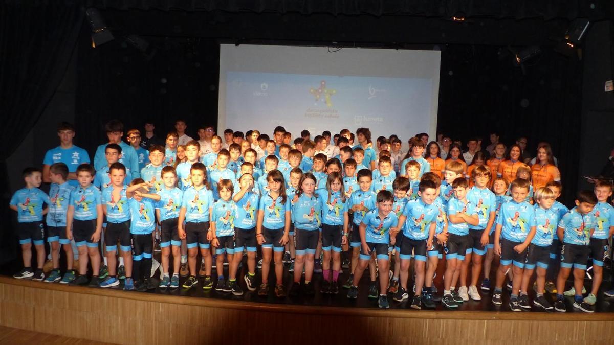 La presentación tuvo lugar en el Errota Kultur Etxea