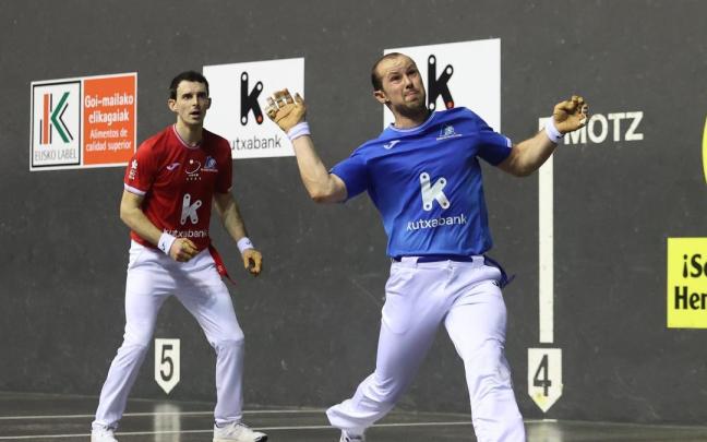Altuna III y Ezkurdia superan a Elordi-Zabaleta en la primera jornada de la liguilla de semifinales del Campeonato de Parejas en el Atano III de Donostia.
