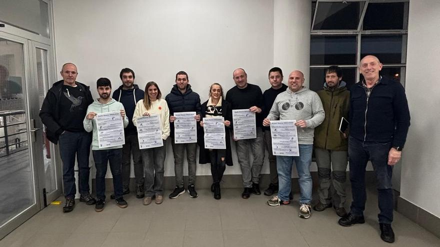 Representantes municipales y de los clubes deportivos.