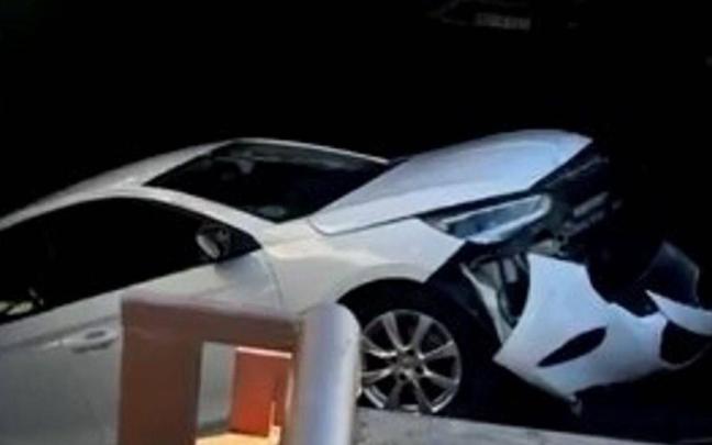 El coche accidentado / Europa Press El coche accidentado