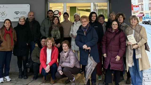 Algunos ganadores de los sorteos navideños de Murkil.