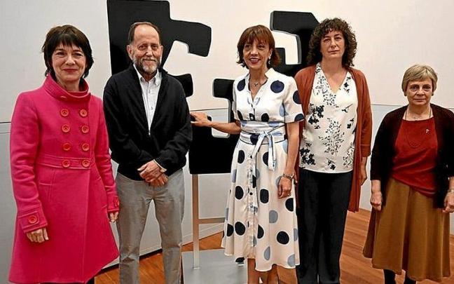 Acto de presentación de la nueva gramática de Goenaga. | FOTO: O. GONZÁLEZ Acto de presentación de la nueva gramática de Goenaga. | FOTO: O. GONZÁLEZ