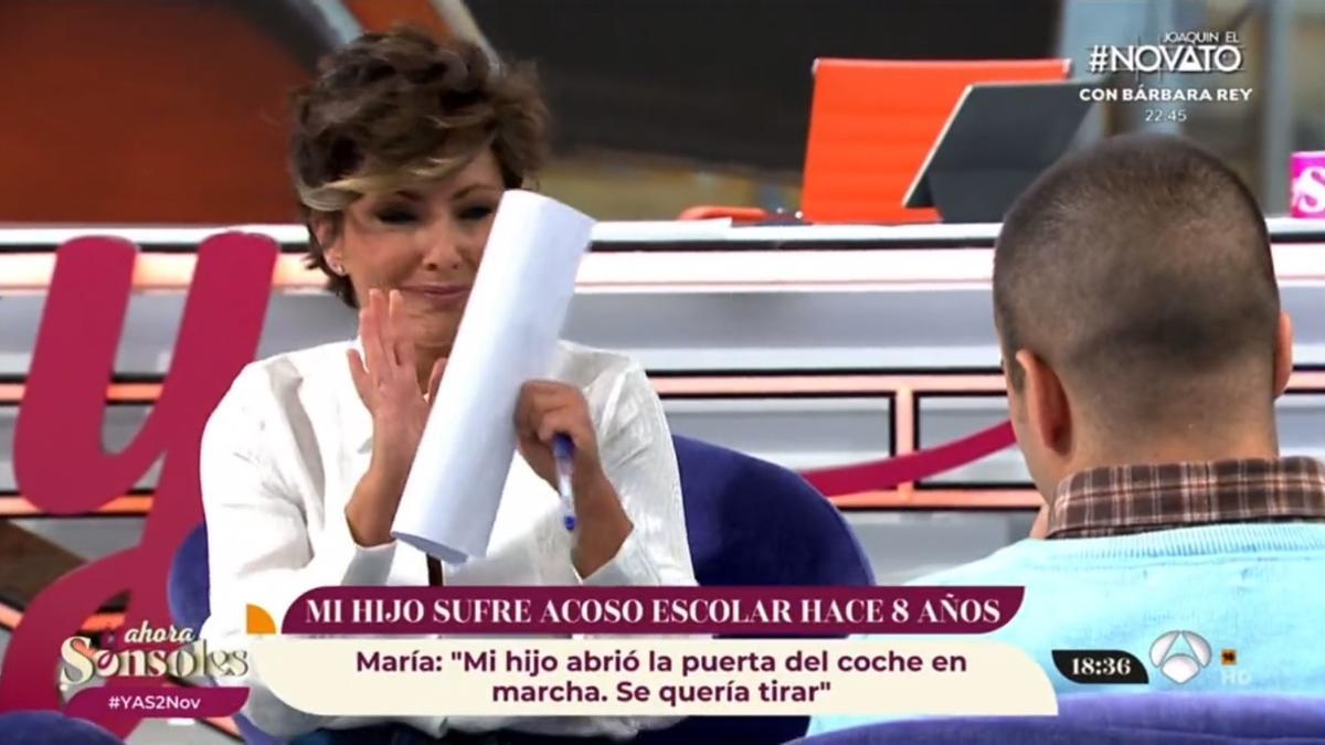 Sonsoles Ónega rompe a llorar ante el testimonio de Antonio.