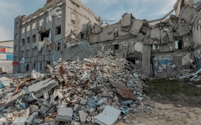 Edificios destruidos en la región de Jersón, donde la prensa oficial rusa asegurada que había fallecido el jefe del Ejército ucraniano. Edificios destruidos en la región de Jersón, donde la prensa oficial rusa asegurada que había fallecido el jefe del Ejército ucraniano.