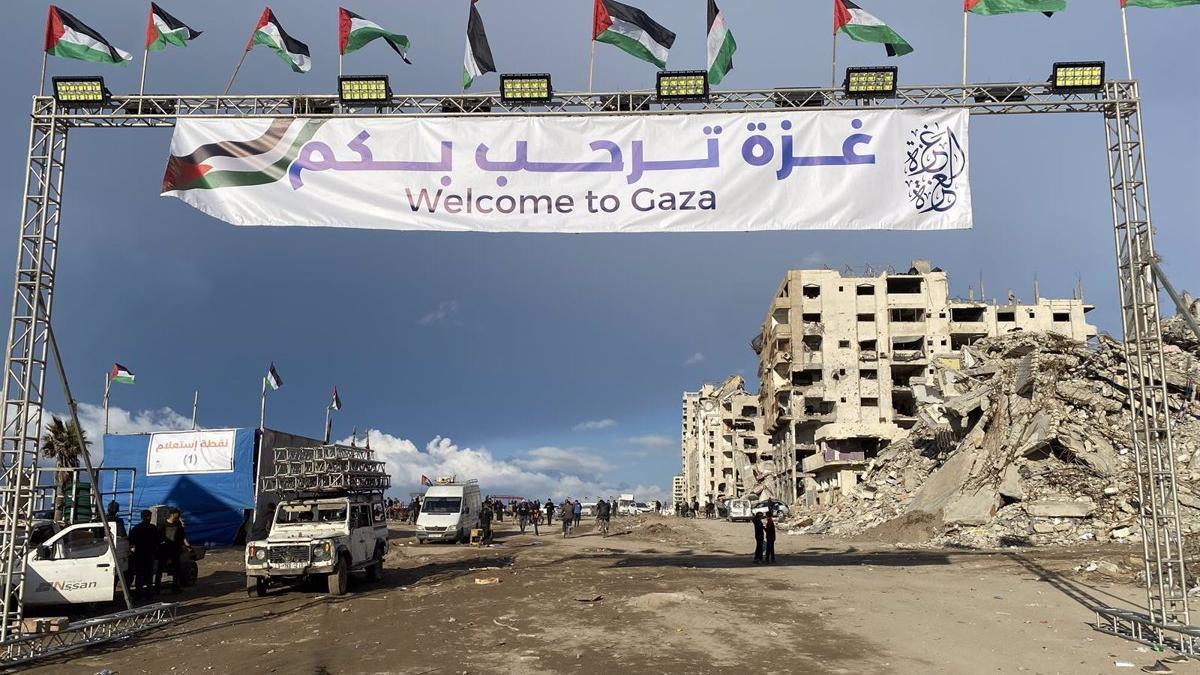 Cartel de bienvenida a Gaza tras el cruce del corredor de Netzarim