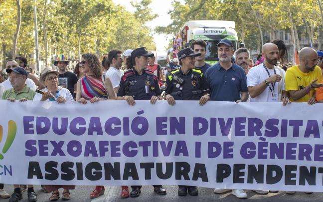 Cabecera de la manifestación del Orgullo LGTBIQ+ en Barcelona