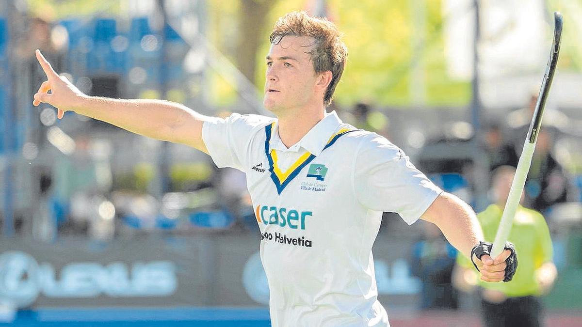 José Basterra durante un encuentro de este curso con el Club de Campo. | FOTO: FEDERACIÓN ESPAÑOLA DE HOCKEY