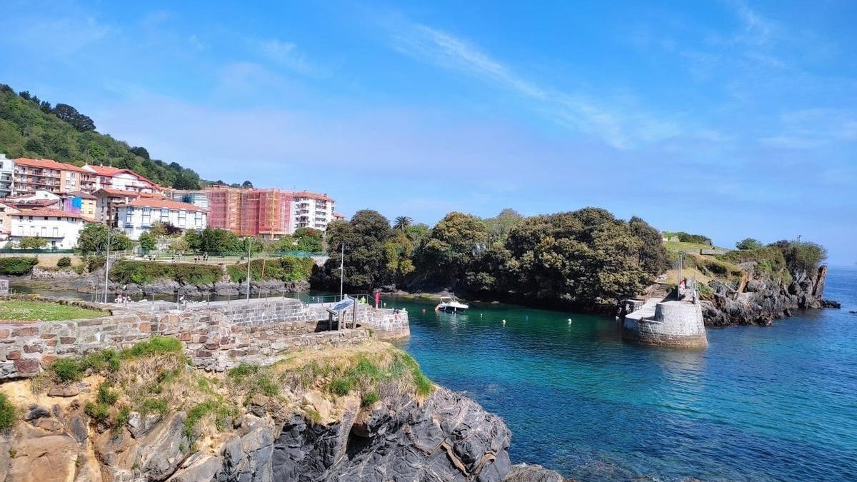 Vistas de Mundaka en compañía del mar.
