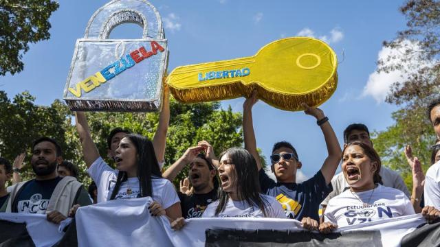 Incertidumbre en Venezuela ante una ley de amnistía para presos políticos estancada en la Asamblea