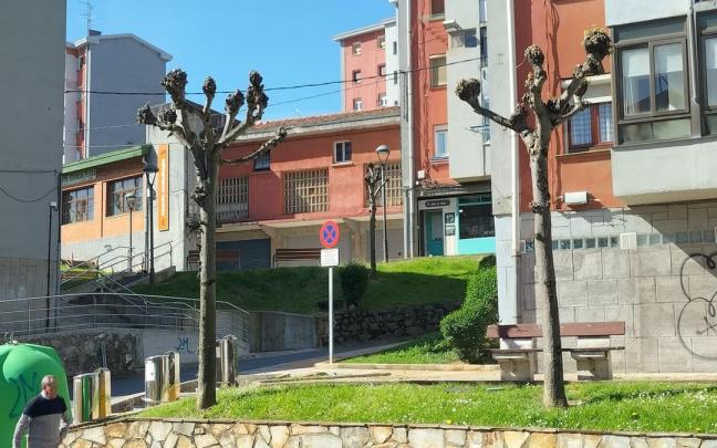 El grupo Peñucas acoge a 20 portales en los que residen cerca de 500 personas que se beneficiarán de una nueva urbanización / E. Zunzunegi El grupo Peñucas acoge a 20 portales en los que residen cerca de 500 personas que se beneficiarán de una nueva urbanización