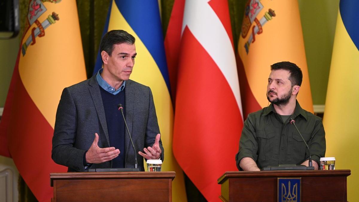 Sánchez junto a Zelenski durante uno de sus anteriores encuentros.