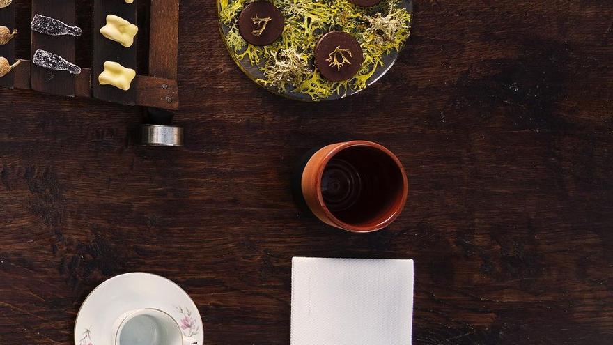 Mesa del restaurante Arrea!, en Kanpezu