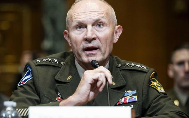 El general Randy A. George, recién destituido como jefe del Estado Mayor del Ejército estadounidense.