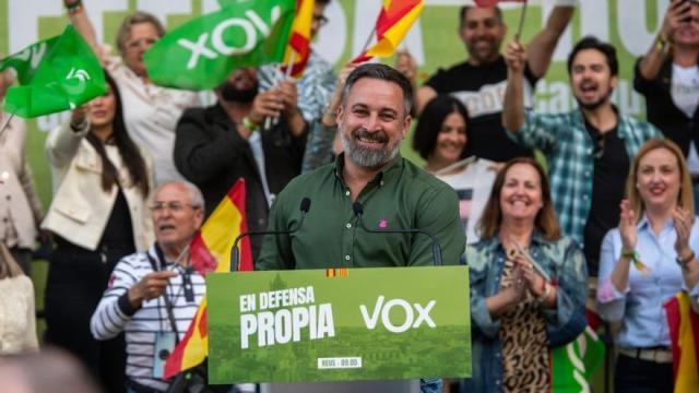 Santiago Abascal, en un mitin electoral de Vox