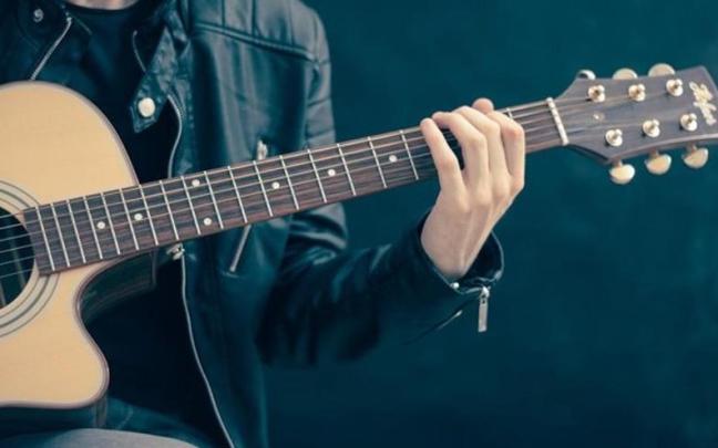 Un hombre toca una guitarra / EP Un hombre toca una guitarra