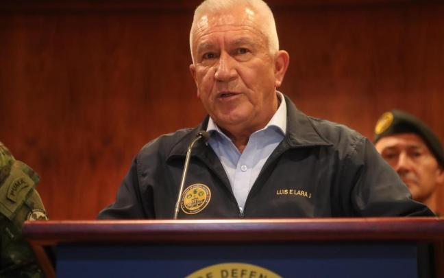 El ministro de Defensa ecuatoriano, Luis Lara