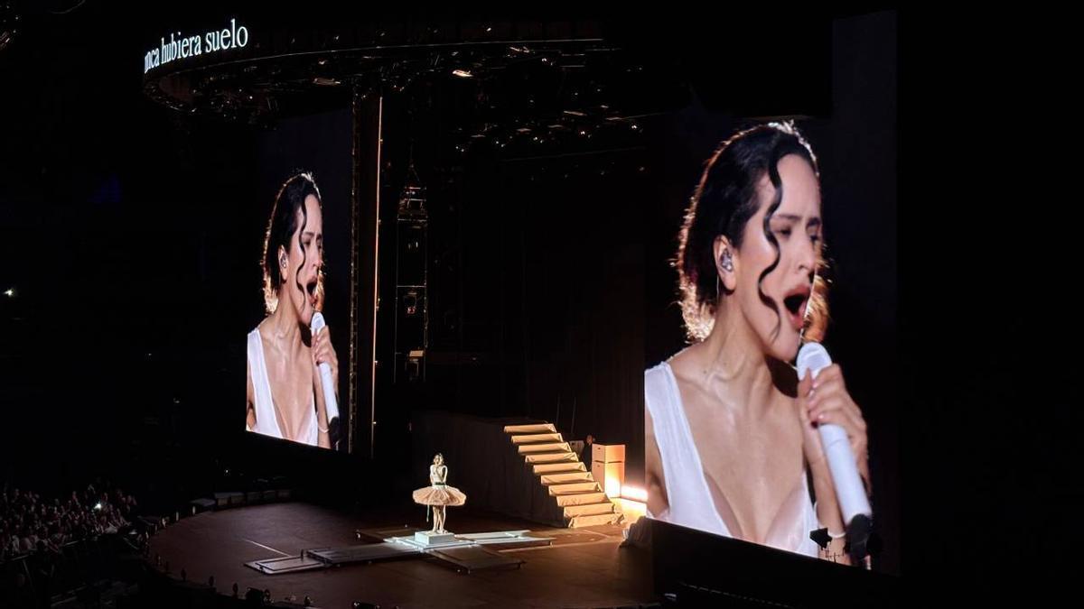 Rosalía durante el concierto ofrecido este 30 de marzo en Madrid