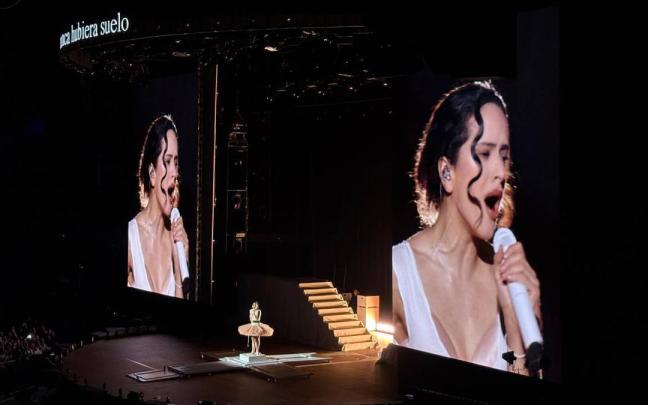 Rosalía durante el concierto ofrecido este 30 de marzo en Madrid