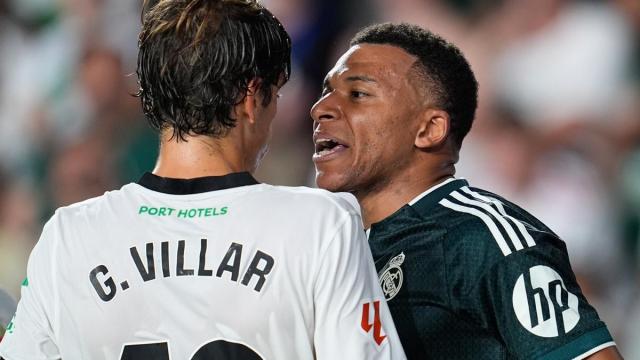 Kylian Mbappé se encara e insulta a Gonzalo Villar durante el Elche-Real Madrid.